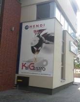 Wydruk na folii samoprzylepnej, montaż na płycie z aludibondu.