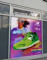 Wydruk na folii samoprzylepnej.