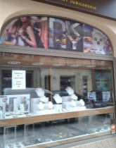 Folia one way vision.