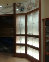 Oklejanie szyb wystawowych folią Glass Decor - Salon Kruk